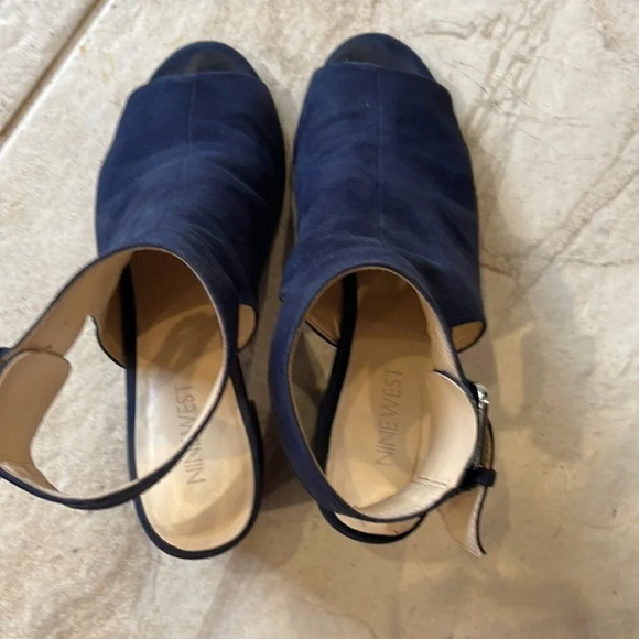Nine West navy block heels - Picture 7 of 14